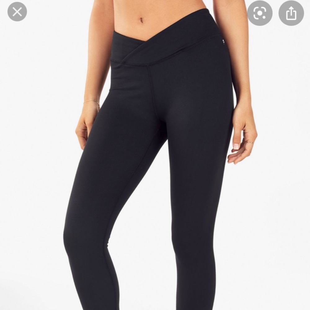Fabletics Outfit | 1 tank top, 1 leggings